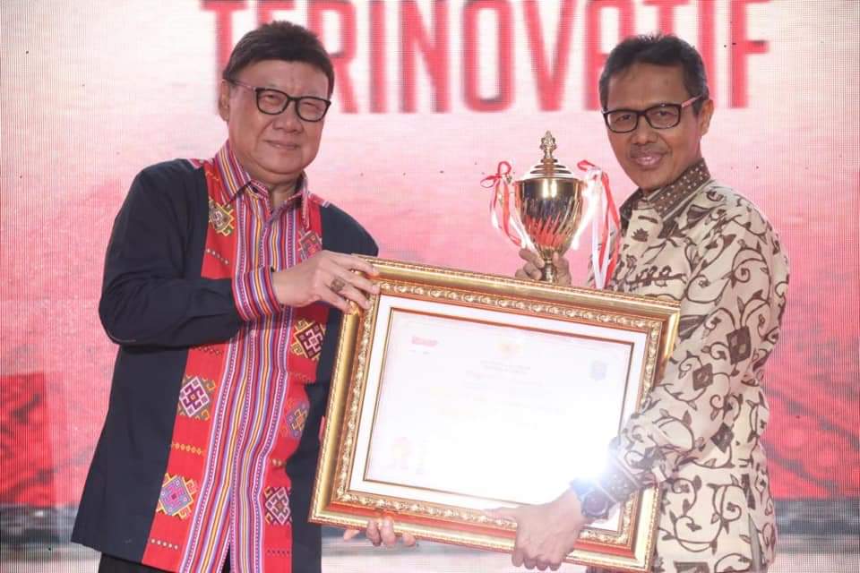 Sumatera Barat Raih Penghargaan Innovative Government Award 2019