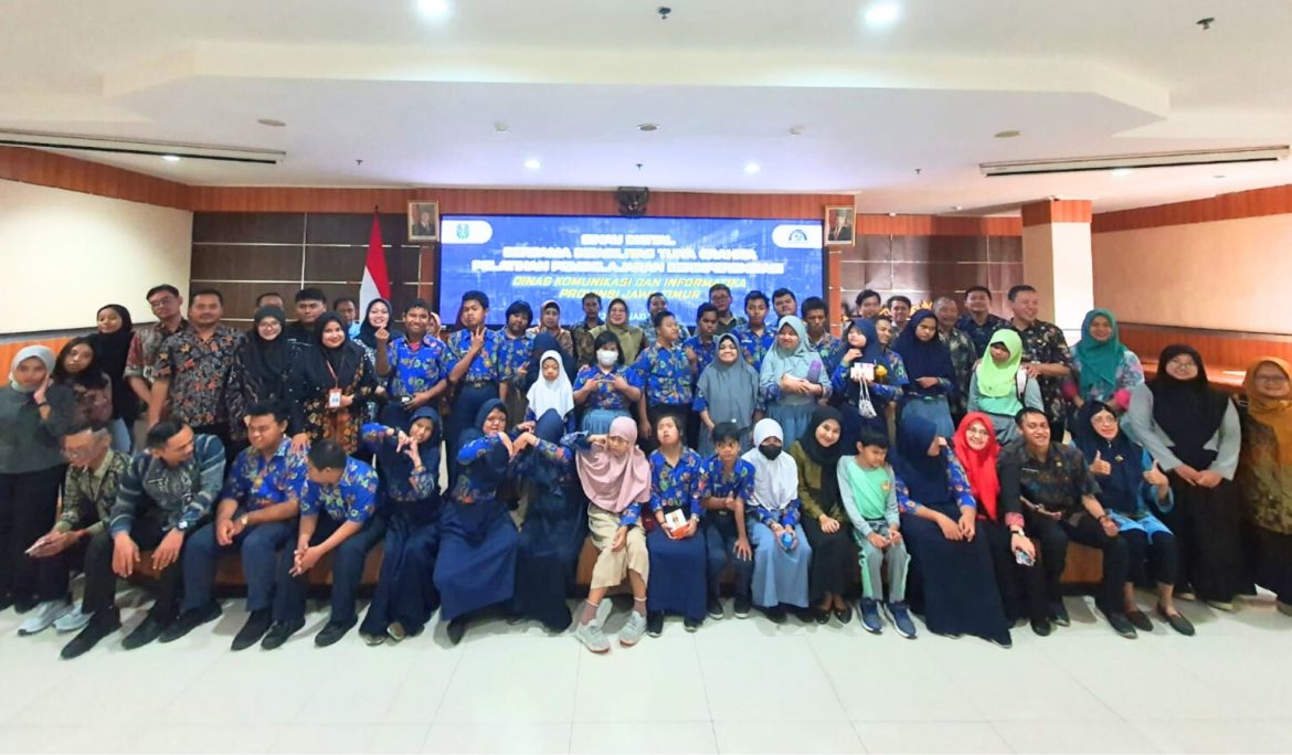 Diskominfo Jatim dan BPSDMP Kominfo Ajak Anak Disabilitas Cerdas Digital dengan Pelatihan TIK